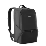 Mochila negra de poliéster impermeable con capacidad de 22 litros. Tiene compartimento para laptop de hasta 17,3 pulgadas, cuatro bolsillos interiores (dos con cremallera), dos espacios para botellas de agua, llavero interior, espacio para tarjeta y cinturón para valija en la parte trasera.