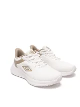 Championes deportivos Umbro modelo Rocky para mujer, color negro con suela blanca. Presentan capellada de malla transpirable y el logo Umbro en el lateral.