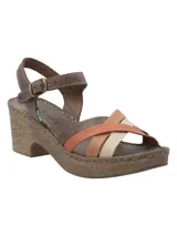 Sandalias con plataforma RKF modelo Dalia, color verde, con tiras cruzadas en tonos verde, beige y celeste.