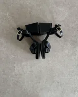 Sandalias doradas de cuero vacuno con taco bloque de 8cm y tira al tobillo.