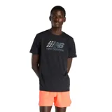 Remera deportiva de hombre New Balance, color negro, con logo de la marca estampado en el pecho en gris y blanco.
