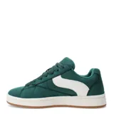 Zapatillas deportivas acordonadas de gamuza color verde oscuro, con logo blanco en el lateral, suela blanca y base color caramelo.
