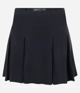 Short pollera negro de bengalina con cintura ancha y pliegues.