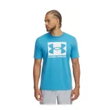 Remera color arena de Under Armour, con logo de la marca estampado en el pecho con patrón de camuflaje.