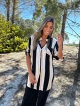 Sobrecamisa de fibrana con cuello mao, estilo kimono o vestido.