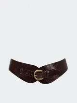 Cinturón faja de cuero marrón con textura craquelada y hebilla metálica dorada.