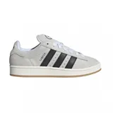 Championes Adidas Campus 00s grises con las tres tiras laterales en negro.