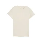 Remera color crema de algodón, corte regular, cuello redondo y mangas cortas. Presenta el logo de Puma estampado en el pecho.