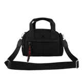 Bolso bowling negro con diseño matelaseado, doble asa corta y correa larga extraíble con logo de la marca.
