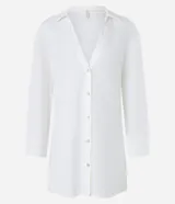 Camisa de playa color ladrillo, de mangas largas y cuello inglés.