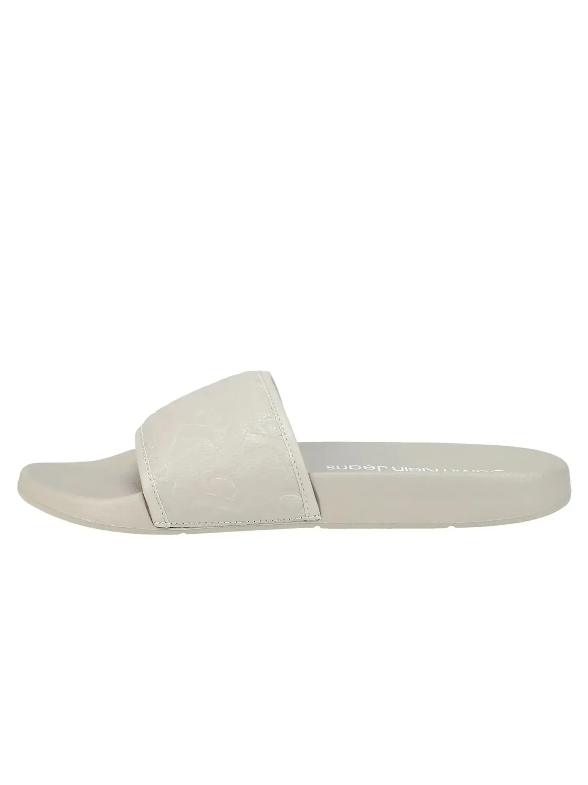 Ojotas Calvin Klein con monograma en Calvin Klein Trendo