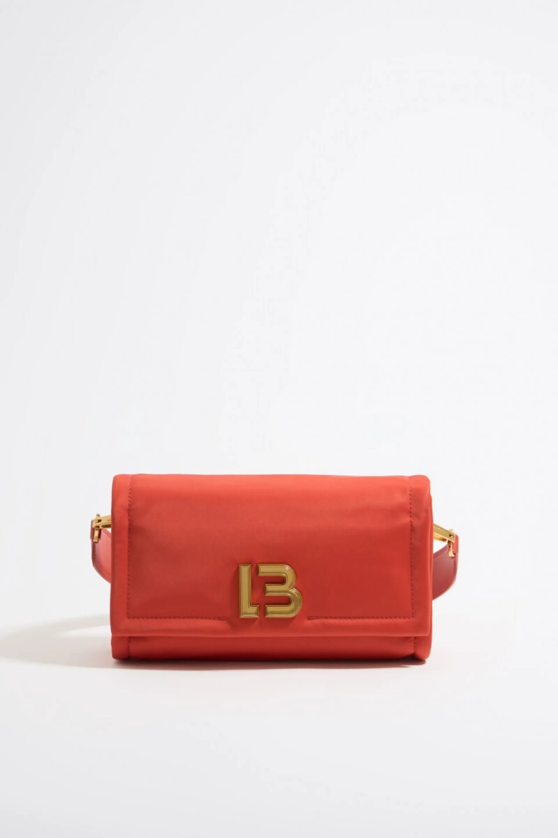 Bolso Solapa Mediano Nylon en Magma Trendo