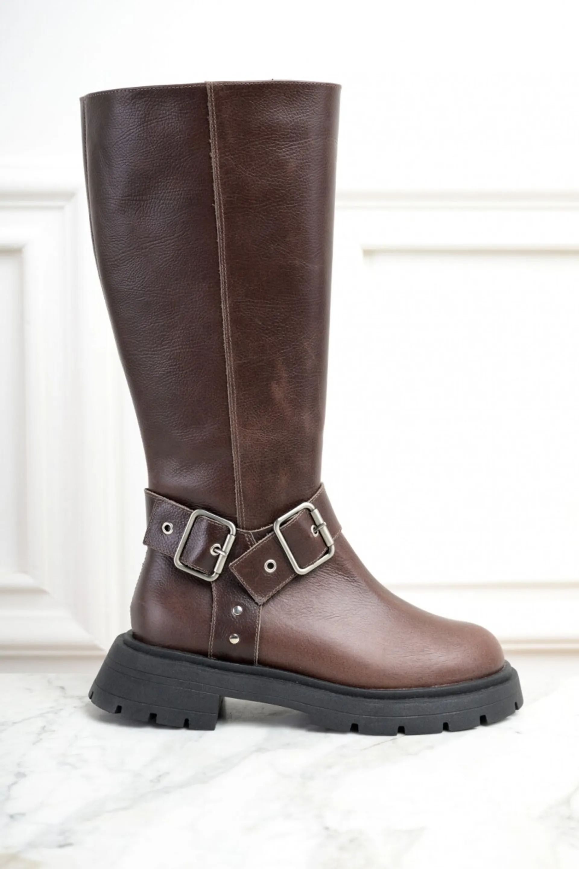 Bota Cuero Hebillas Caña Alta en Lemon Trendo