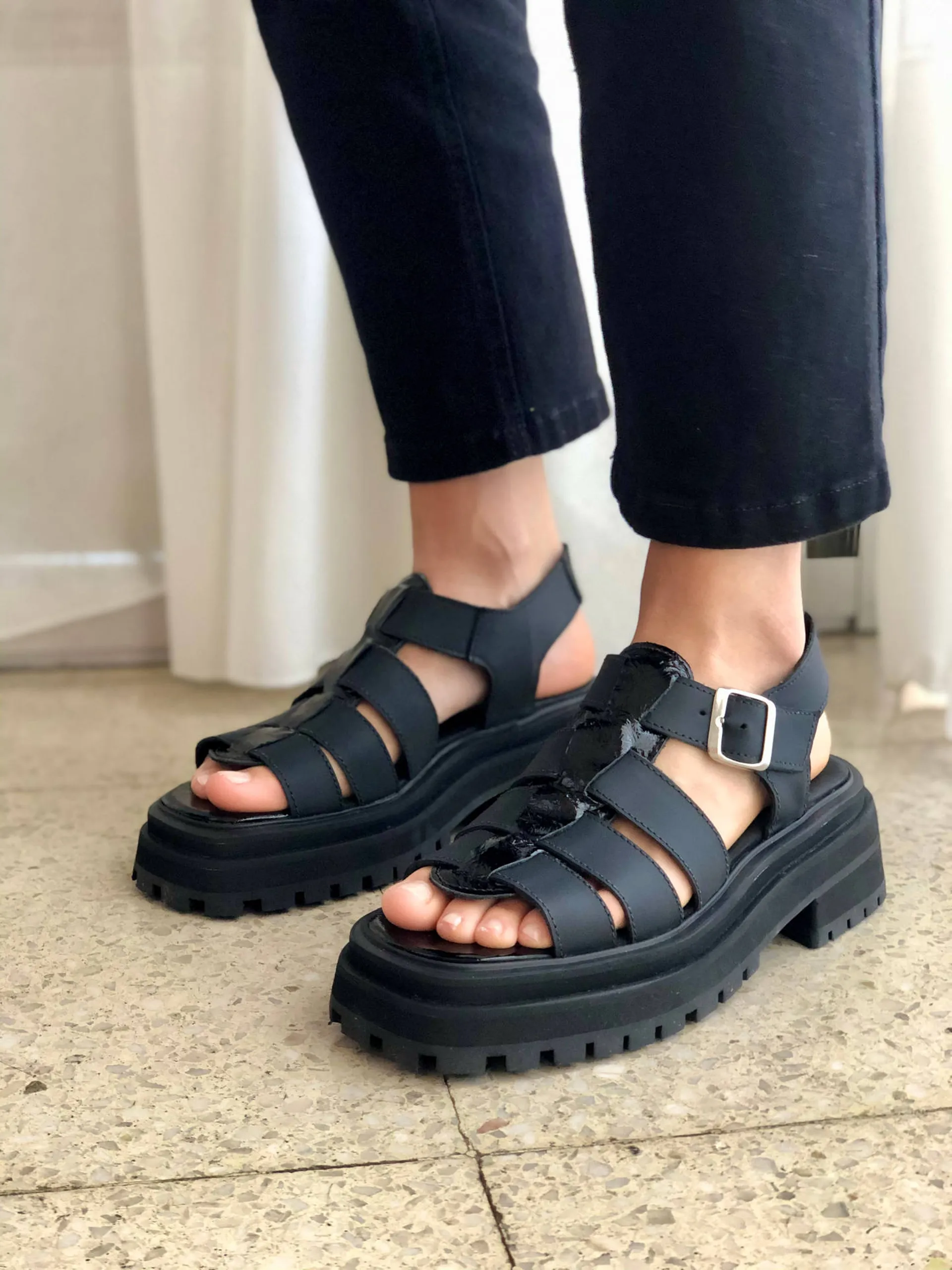 Sandalias Gladiadoras Sandalias Negras Con Tiras Sandalias